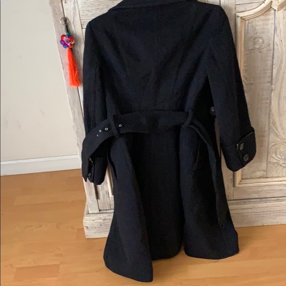 Black coat - Picture 2 of 2
